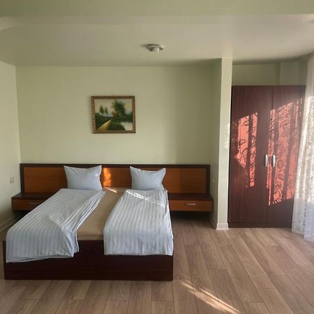 Hotel Le Baron 티미쇼아라 외부 사진