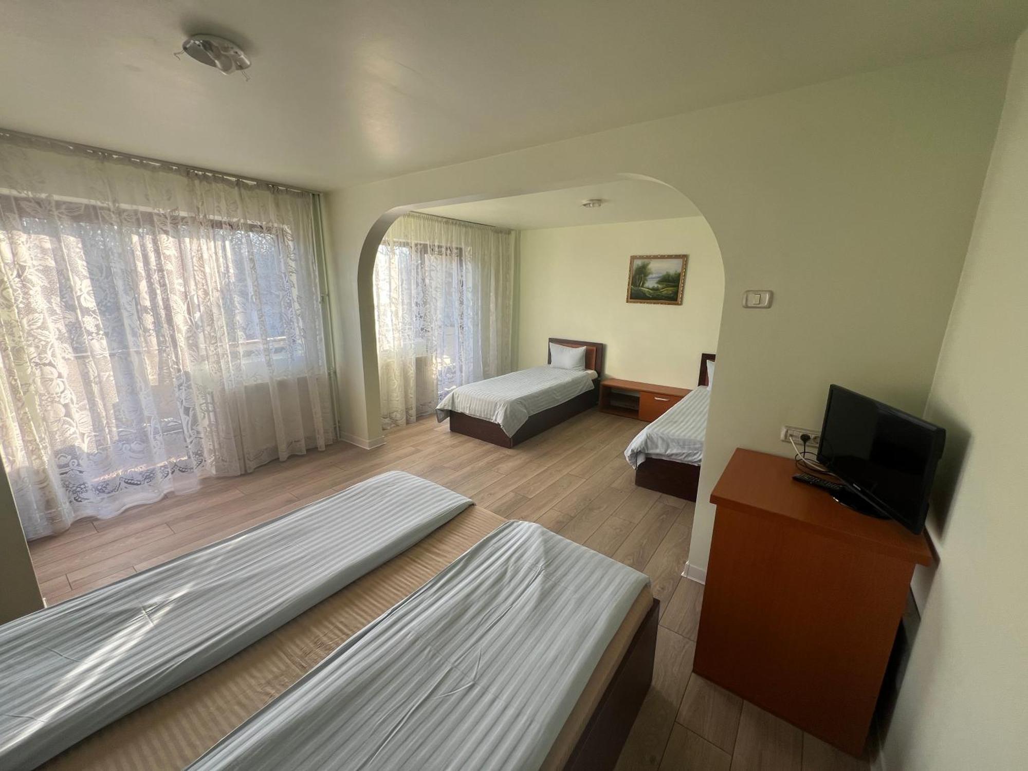 Hotel Le Baron 티미쇼아라 외부 사진