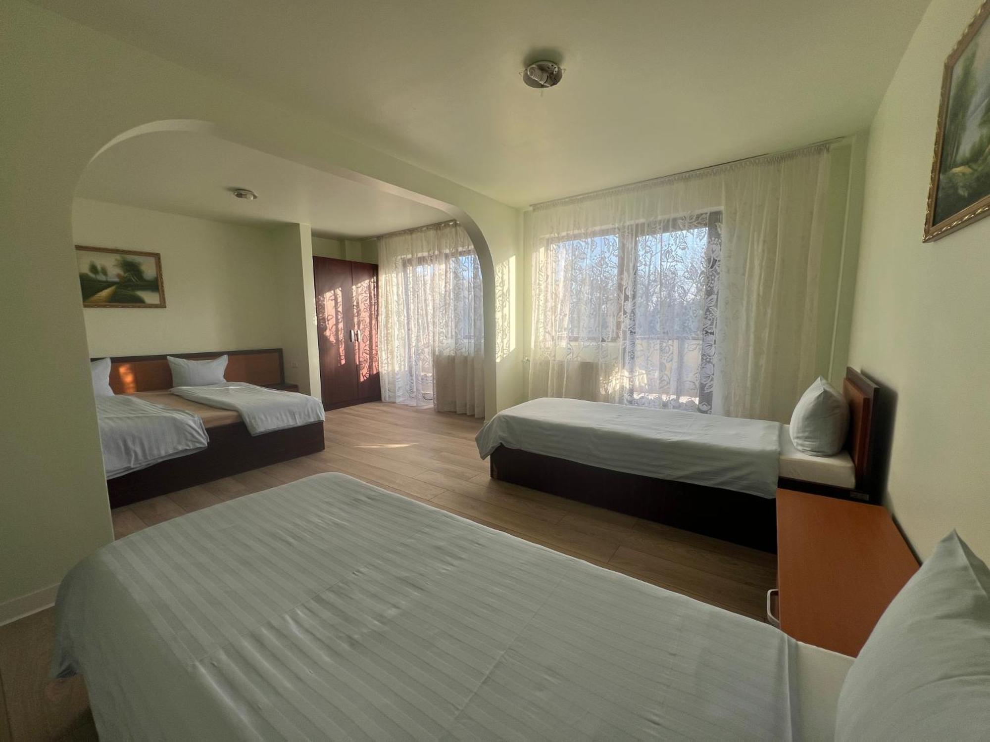 Hotel Le Baron 티미쇼아라 외부 사진
